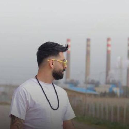 کمیل کولایی هم شر و شوری هم با کلاسی شلوار پلنگی ماشین شاسی