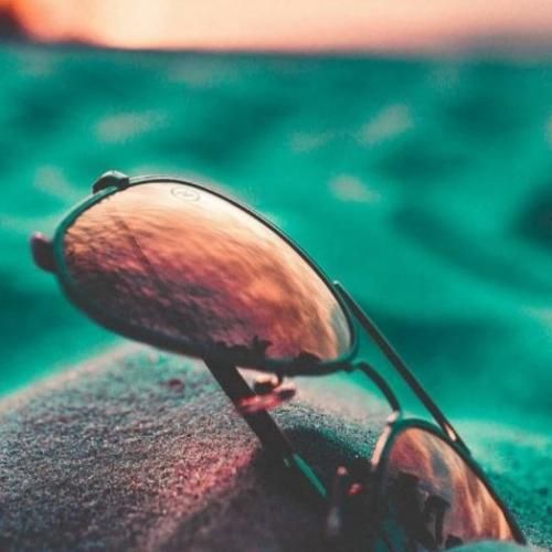  نگاه کنیم ما به ابرا لبخندات قشنگه لای اخمات