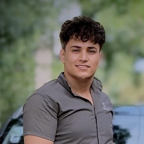 علی یگانه رعنا