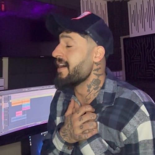 ساواش تو خوشگل منی بند بند خون منی