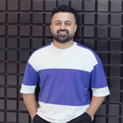 رضا علیزاده کنج اتاق درمه بیمه گوشه گیر