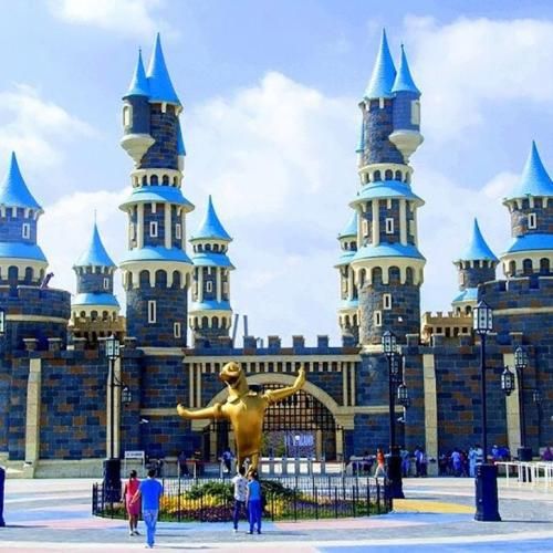 بی حرکت یه لحظه عشق واقعی برام دروغ محضه