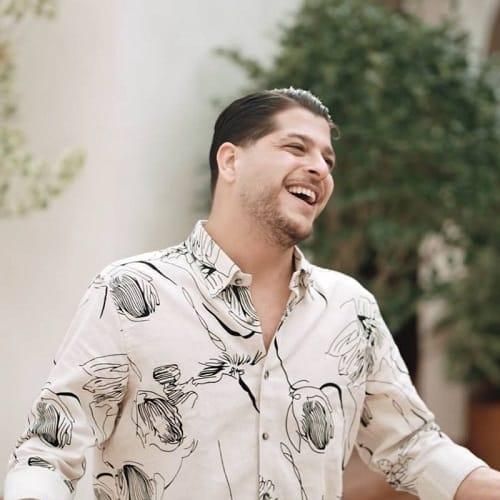 دانلود آهنگ عزیز جان از امیر چیتگر